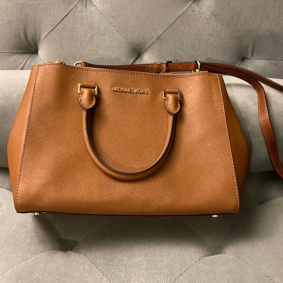 ⭐️ Michael Kors Sutton Satchel - Picture 1 of 8